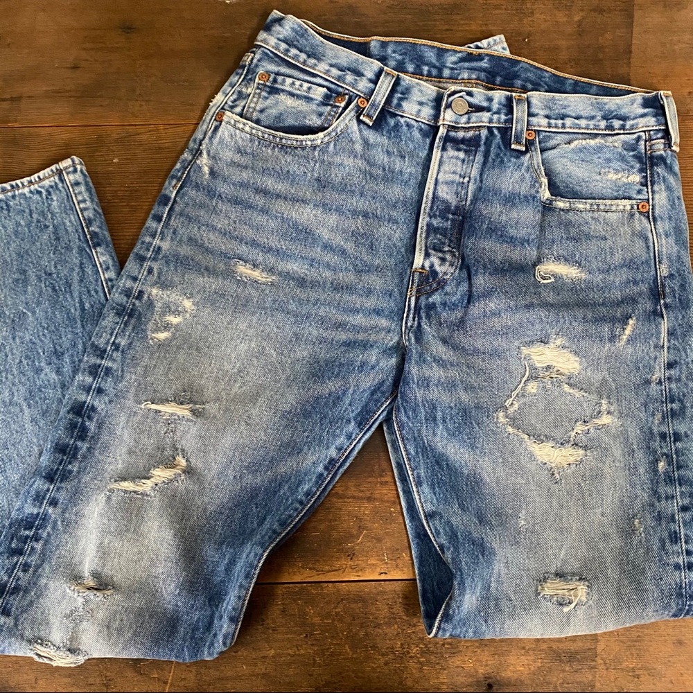 Levi’s 501 Perfectly Distressed 32x32